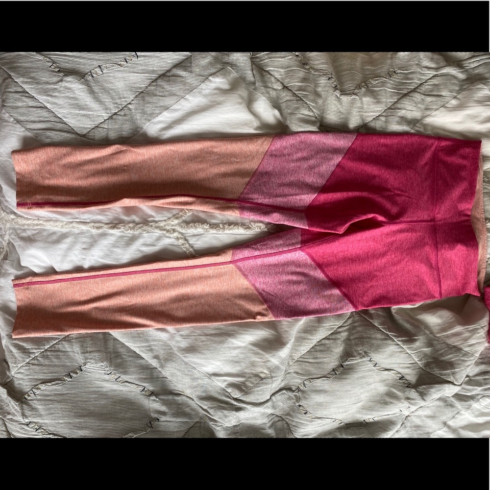 EUC Like new, worn once 7/8 Outdoor Voices leggings
